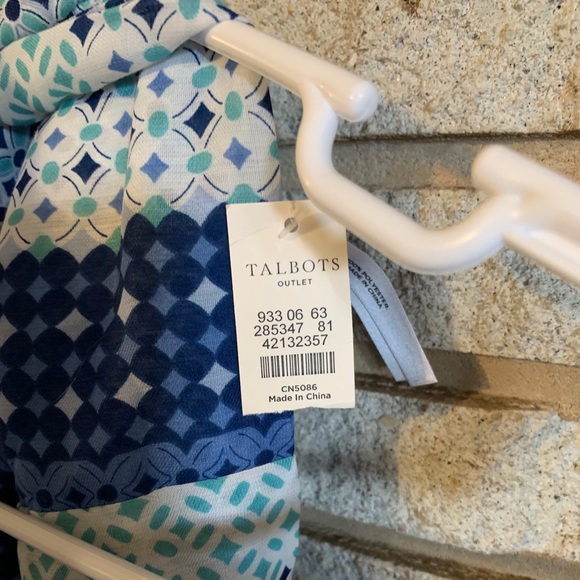 NWT Infinity Scarf ❤️ - Picture 3 of 6